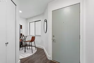 4926 S Corbett Ave, Portland, OR 97239 - Photo 3