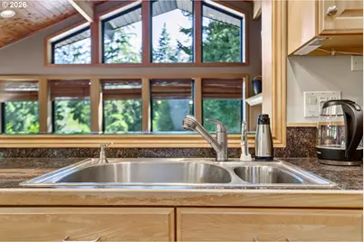 18685 E Aschoff Rd, Rhododendron, OR 97049 - Photo 11