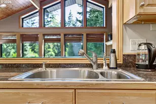 18685 E Aschoff Rd, Rhododendron, OR 97049 - Photo 11