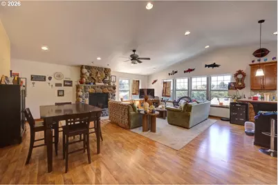 324 Elk Run Ave, Cannon Beach, OR 97110 - Photo 3