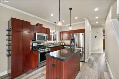 3903 SE Crystal Springs Blvd, Portland, OR 97202 - Photo 5