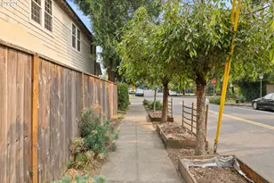 3903 SE Crystal Springs Blvd, Portland, OR 97202 - Photo 25
