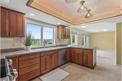 32215 NW Eagle Crest Dr, Ridgefield, WA 98642 - Photo 5