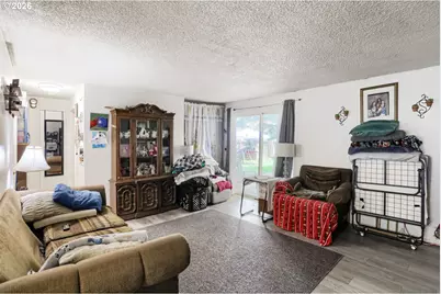 11842 SW Iron Horse Ln, Beaverton, OR 97008 - Photo 7