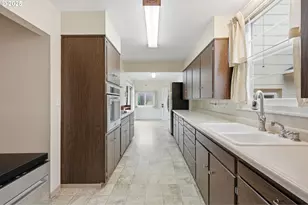 11040 SE McCreary Ln, Boring, OR 97009 - Photo 9