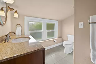 3361 Harrison Ave, Astoria, OR 97103 - Photo 29