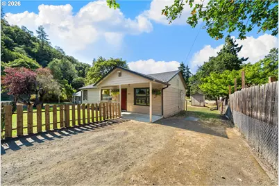 1678 SE Deer Creek Dr, Roseburg, OR 97470 - Photo 5