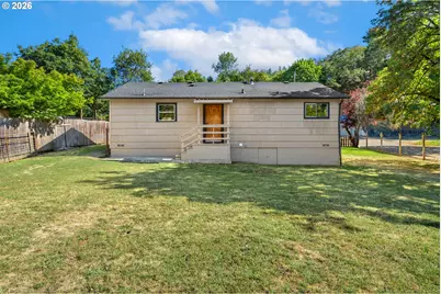 1678 SE Deer Creek Dr, Roseburg, OR 97470 - Photo 23
