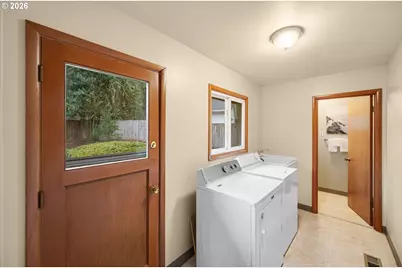 3910 Calaroga Cir, West Linn, OR 97068 - Photo 27