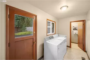 3910 Calaroga Cir, West Linn, OR 97068 - Photo 27