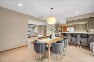 3910 Calaroga Cir, West Linn, OR 97068 - Photo 17