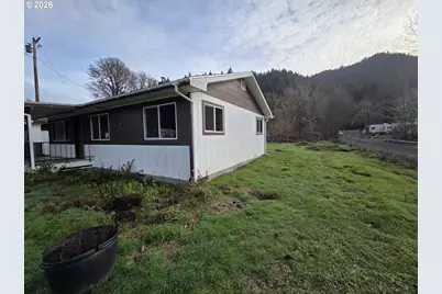 413 Goodreau Ln, Glide, OR 97443 - Photo 5