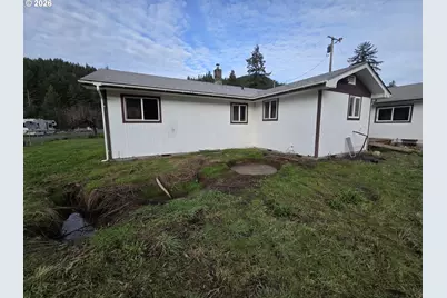 413 Goodreau Ln, Glide, OR 97443 - Photo 7