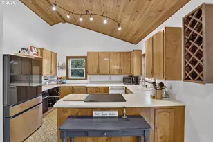 36780 SW Laurelwood Rd, Hillsboro, OR 97123 - Photo 13
