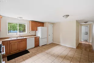 27539 Kingsley Rd, Scappoose, OR 97056 - Photo 25