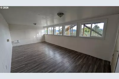 515 State St, North Bend, OR 97459 - Photo 21