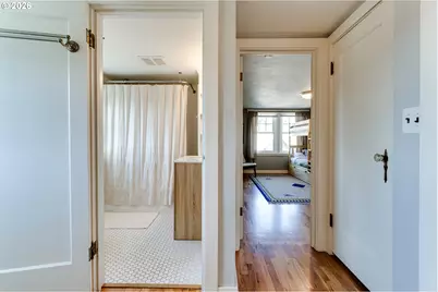 2096 Charnelton St, Eugene, OR 97405 - Photo 31