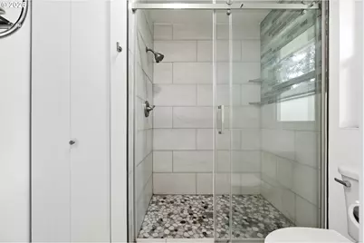 595 Dartmoor Dr, Eugene, OR 97401 - Photo 29