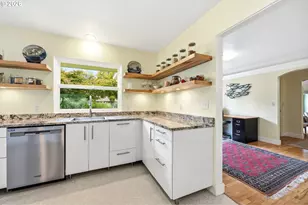 595 Dartmoor Dr, Eugene, OR 97401 - Photo 11