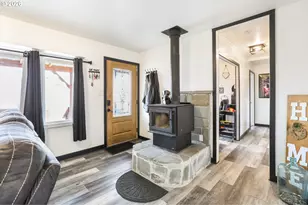 409 NE Court St, Dufur, OR 97021 - Photo 3