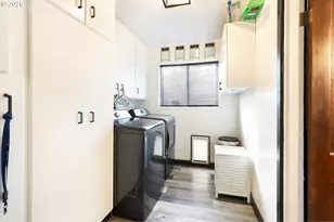 409 NE Court St, Dufur, OR 97021 - Photo 9