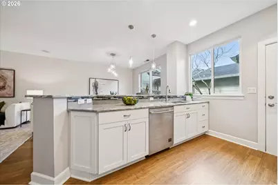 6715 NE Rosebay Dr, Hillsboro, OR 97124 - Photo 13