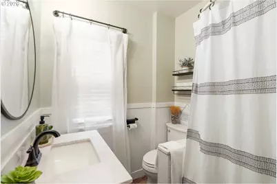514 N College St, Newberg, OR 97132 - Photo 17