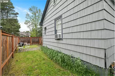 514 N College St, Newberg, OR 97132 - Photo 33