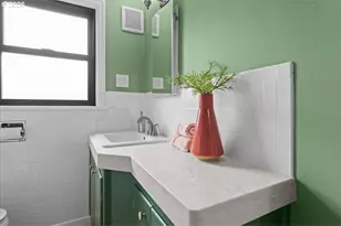 7407 N Polk Ave N, Portland, OR 97203 - Photo 21