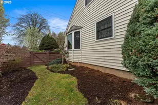 7407 N Polk Ave N, Portland, OR 97203 - Photo 41