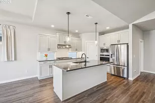 8105 SE Atwood St, Hillsboro, OR 97123 - Photo 9