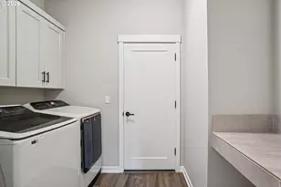 8105 SE Atwood St, Hillsboro, OR 97123 - Photo 25