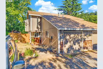 13954 SE Center St, Portland, OR 97236 - Photo 3
