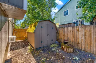 13954 SE Center St, Portland, OR 97236 - Photo 25