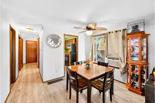 13954 SE Center St, Portland, OR 97236 - Photo 5