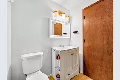 13954 SE Center St, Portland, OR 97236 - Photo 13