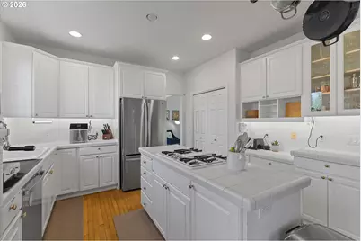 13712 SW 130th Pl, Portland, OR 97223 - Photo 9