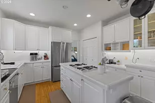 13712 SW 130th Pl, Portland, OR 97223 - Photo 9