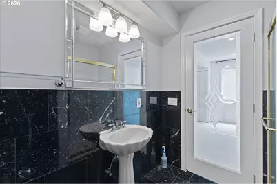 13712 SW 130th Pl, Portland, OR 97223 - Photo 39
