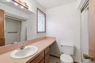 1305 Mulberry Dr, Woodburn, OR 97071 - Photo 15