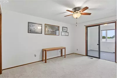 1305 Mulberry Dr, Woodburn, OR 97071 - Photo 17