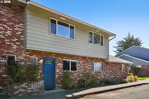 1302 NE Hogan Dr, Gresham, OR 97030 - Photo 3