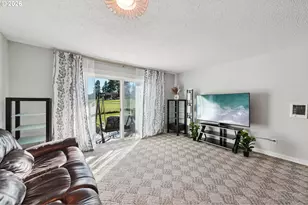 1302 NE Hogan Dr, Gresham, OR 97030 - Photo 15