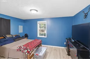 28484 Santiam Hwy, Sweet Home, OR 97386 - Photo 17