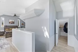 28484 Santiam Hwy, Sweet Home, OR 97386 - Photo 23