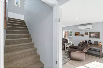 28484 Santiam Hwy, Sweet Home, OR 97386 - Photo 21