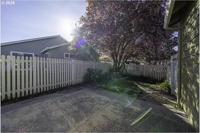 3350 Edgewater Dr, Medford, OR 97504 - Photo 27