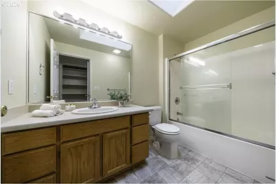3350 Edgewater Dr, Medford, OR 97504 - Photo 17