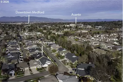 3350 Edgewater Dr, Medford, OR 97504 - Photo 3