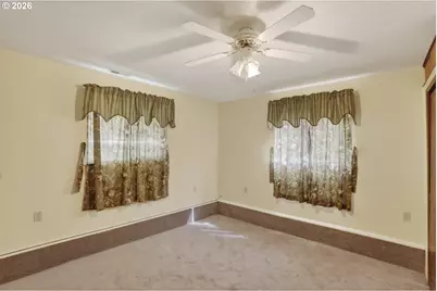 260 S 5th St, Saint Helens, OR 97051 - Photo 27